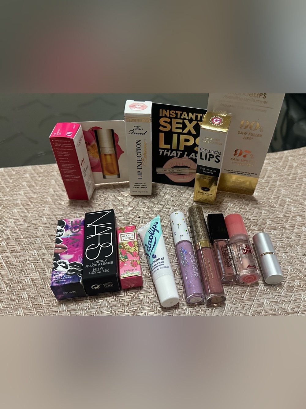 Assorted Women’s Pink Lip Gloss & Lip Care Set - Multiple Brands